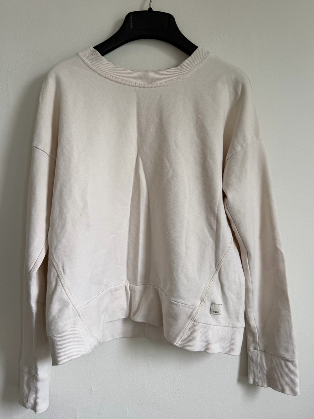 XS Vuori women’s cream pullover sweatshirt drop shoulder used